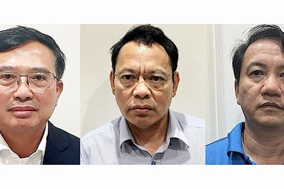 Ông Hoàng Quốc Vượng, ông Nguyễn Danh Sơn và ông Phương Hoàng Kim. (Ảnh: Bộ Công an)