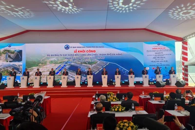 Lễ khởi công bến cảng Liên Chiểu, phần cơ sở hạ tầng dùng chung. 