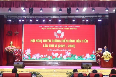 Quang cảnh hội nghị.