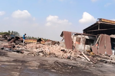 Tháo dỡ toàn bộ công trình trên mặt bằng Công ty cổ phần kim khí Long An.