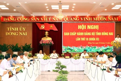 Quang cảnh hội nghị Ban Chấp hành Đảng bộ tỉnh Đồng Nai lần thứ 18 (khóa XI).
