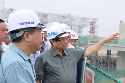 Thủ tướng Phạm Minh Chính thị sát tại tầng 4 nhà ga hành khách sân bay Long Thành.