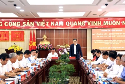 Quang cảnh buổi làm việc.