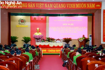 Toàn cảnh hội nghị.
