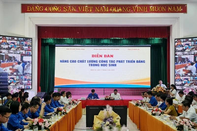 Toàn cảnh Diễn đàn "Nâng cao chất lượng công tác phát triển Đảng trong học sinh".