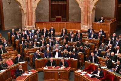 Toàn cảnh một phiên họp Quốc hội Hungary tại Budapest. (Ảnh: AFP/TTXVN)