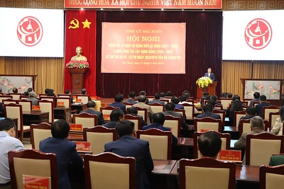 Toàn cảnh hội nghị.