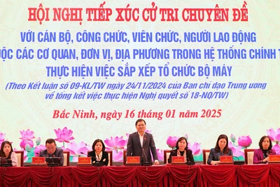 Đồng chí Bí thư Tỉnh ủy Bắc Ninh Nguyễn Anh Tuấn dự, chủ trì hội nghị tiếp xúc cử tri chuyên đề.
