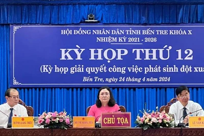 Hội đồng nhân dân tỉnh thông qua 12 Nghị quyết quan trọng phát triển kinh tế-xã hội.