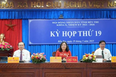 Hội đồng nhân dân tỉnh Bến Tre tổ chức kỳ họp thứ 19. (Ảnh: HOÀNG TRUNG)