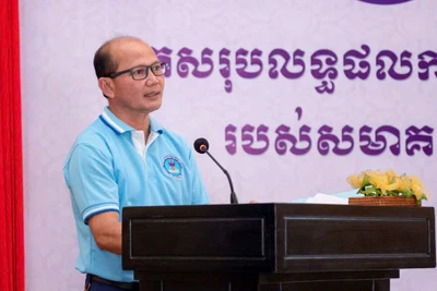 Học giả Uch Leang tại Hội nghị Cựu sinh viên Campuchia từng học ở Việt Nam, tháng 3/2025.