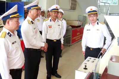 Đoàn Quân chủng Hải quân kiểm tra mô hình huấn luyện tại Lữ đoàn 172, Vùng 3 Hải quân.