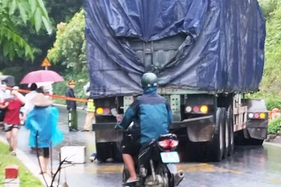 Hiện trường vụ tai nạn giao thông xảy ra trên quốc lộ 4E, thuộc xã Xuân Quang, huyện Bảo Thắng, tỉnh Lào Cai. (Ảnh: TL) 