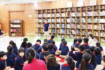 Thư viện tỉnh Quảng Ninh thường xuyên tổ chức các buổi tập huấn chuyên đề cho học sinh về ứng dụng số trong văn hóa đọc. 