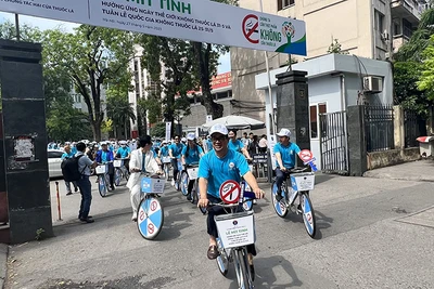 Hoạt động đạp xe hưởng ứng Ngày Thế giới không thuốc lá và Tuần lễ Quốc gia không thuốc lá. 