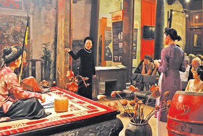 Ca trù - di sản văn hóa mang đậm bản sắc Việt Nam. (Ảnh TẤT SƠN) 