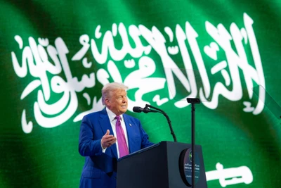 [Video] Tổng thống Mỹ Donald Trump tuyên bố dỡ bỏ cấm vận Syria