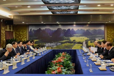 Bộ trưởng Ngoại giao Bùi Thanh Sơn tiếp đồng chí Lưu Ninh, Bí thư Đảng ủy Khu tự trị dân tộc Choang Quảng Tây, Trung Quốc. (Ảnh: baoquocte.vn)