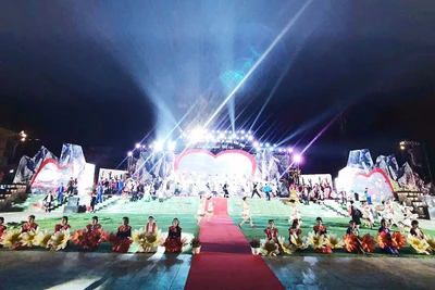 Khai mạc Lễ hội chợ Phong lưu Khâu Vai.