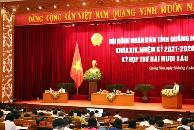 Quang cảnh kỳ họp thứ 26 Hội đồng nhân dân tỉnh Quảng Ninh khóa XIV, nhiệm kỳ 2021-2026.