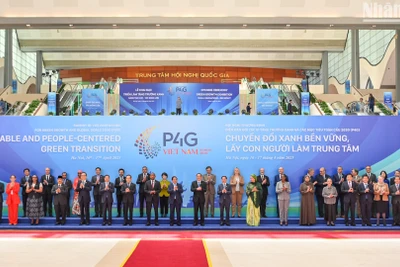 Thủ tướng Phạm Minh Chính đón các Trưởng đoàn tham dự Hội nghị thượng đỉnh Diễn đàn Đối tác vì Tăng trưởng xanh và Mục tiêu toàn cầu (P4G) lần thứ tư. 