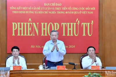 Tổng Bí thư, Chủ tịch nước Tô Lâm, đồng chí Lương Cường và đồng chí Nguyễn Xuân Thắng chủ trì phiên họp.