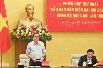 Bí thư Đảng ủy Quốc hội, Chủ tịch Quốc hội Trần Thanh Mẫn chủ trì phiên họp đầu tiên của Tiểu ban Văn kiện Đại hội đại biểu Đảng bộ Quốc hội lần thứ nhất. 