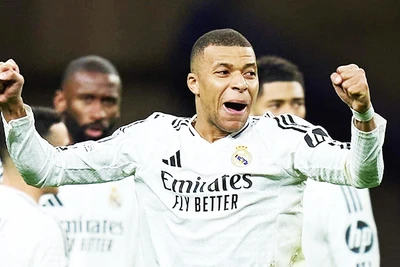 Mbappe vượt qua Ronaldo “béo”