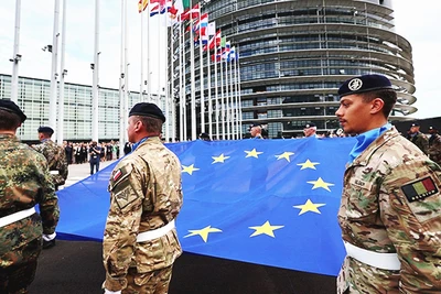 Đức muốn EU chi tiêu nhiều hơn cho quốc phòng. Ảnh: REUTERS