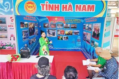 Trưng bày và tuyên truyền về chủ quyền biển, đảo của Tổ quốc.