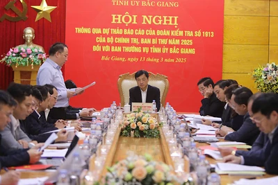 Đoàn công tác của Bộ chính trị làm việc tại Bắc Giang.