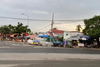 Công trường thi công lắp đặt cống thoát nước chống ngập tại Thành phố Thủ Đức.