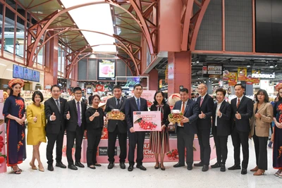 Các đại biểu tham dự sự kiện quảng bá vải thiều từ Việt Nam. (Ảnh: ĐINH TRƯỜNG)