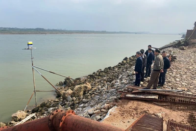 Kiểm tra lấy nước sản xuất tại thành phố Hà Nội.