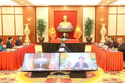 Tổng Bí thư Nguyễn Phú Trọng điện đàm với Chủ tịch Đảng Nhân dân Campuchia, Thủ tướng Chính phủ Vương quốc Campuchia Hun Sen. (Ảnh: TTXVN)