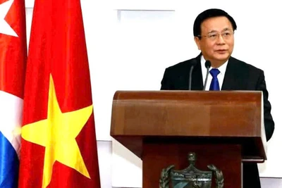 Đồng chí Nguyễn Xuân Thắng, Trưởng đoàn đại biểu Đảng Cộng sản Việt Nam phát biểu tại hội thảo (Ảnh: Đại sứ quán Việt Nam tại Cuba cung cấp)