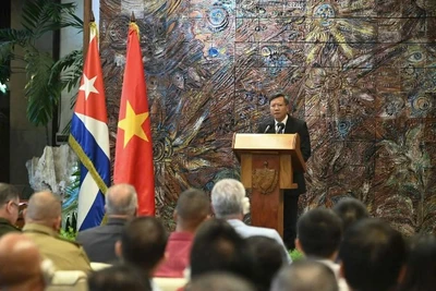 Đại sứ Việt Nam tại Cuba Lê Quang Long phát biểu tại buổi lễ. (Ảnh: Đại sứ quán Việt Nam tại Cuba)