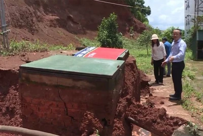 Lãnh đạo tỉnh Đắk Nông và thành phố Gia Nghĩa kiểm tra thực tế hiện trường.