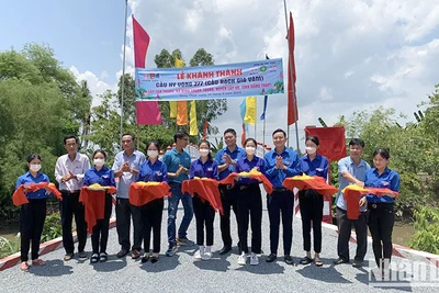 Khánh thành cầu Hy Vọng 277 (cầu Rạch Gia Vàm, tại ấp Tân Thạnh, xã Bình Thạnh Trung, huyện Lấp Vò, tỉnh Đồng Tháp).