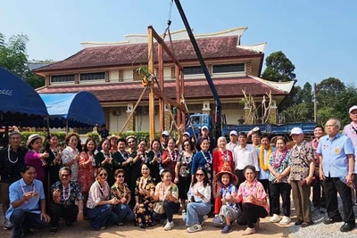 Các đại biểu tham dự Lễ khởi công Nhà sàn Bác Hồ. (Ảnh: CTV)