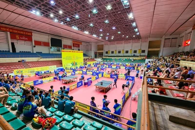 Giải bóng bàn quốc gia Báo Nhân Dân lần thứ 42 diễn ra tại Nhà thi đấu thể thao tỉnh Khánh Hòa (thành phố Nha Trang).