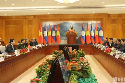 Chủ tịch nước Lương Cường hội kiến Chủ tịch Quốc hội Lào Saysomphone Phomvihane.