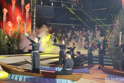 Video trực tiếp cầu truyền hình đặc biệt "Vang mãi khúc khải hoàn"