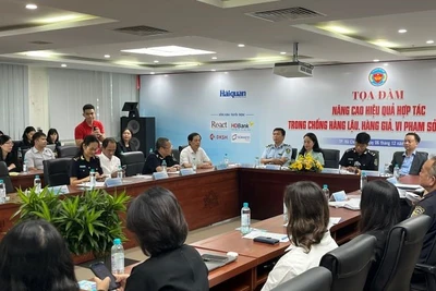 Quang cảnh tọa đàm “Nâng cao hiệu quả hợp tác trong chống hàng lậu, hàng giả, hàng vi phạm sở hữu trí tuệ”.
