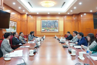 Toàn cảnh buổi làm việc.