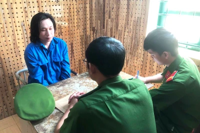 Đối tượng Hoàng Công Trường tại Cơ quan Cảnh sát điều tra Công an thành phố Gia Nghĩa, tỉnh Đắk Nông