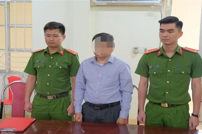 Công an thành phố Cao Bằng khởi tố, bắt tạm giam nguyên Chủ tịch Ủy ban nhân dân phường Sông Bằng.