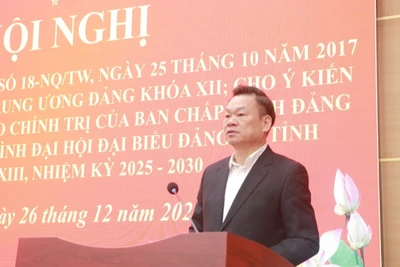 Bí thư Tỉnh ủy Bắc Kạn Hoàng Duy Chinh kết luận hội nghị. (Ảnh: TUẤN SƠN)