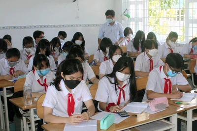 Giờ học tại Trường THCS Duy Tân, thành phố Vũng Tàu, tỉnh Bà Rịa-Vũng Tàu. (Ảnh KHÁNH CHI) 
