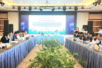 Quang cảnh hội thảo “Thực trạng, đề xuất giải pháp bảo tồn, phát huy giá trị văn hóa truyền thống của đồng bào các dân tộc thiểu số tỉnh Quảng Bình gắn với phát triển du lịch”.